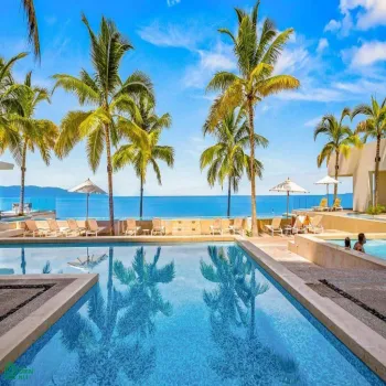 En Venta,Zona Hotelera Norte,ZONA HOTELERA CONDO Unit 2703, Puerto Vallarta, Jalisco 48333, 4 Habitaciones,3 Baños,ZONA HOTELERA CONDO,3,MX24751603