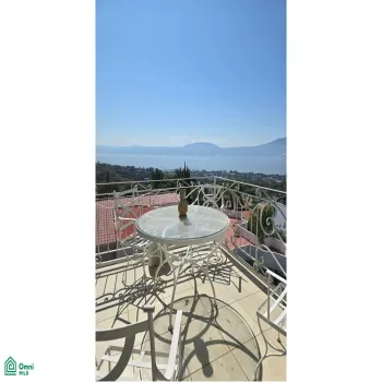En Venta,Chulavista,La Paz 114, Chapala, Jalisco 45907, 9 Habitaciones,6 Baños,La Paz,MX24858091
