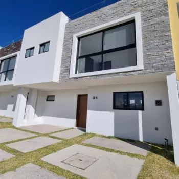 Casa En Venta,Avenida Camino Real a Colima 200, Tlajomulco de Zúñiga, Jalisco 45645, 3 Habitaciones,2 Baños,Avenida Camino Real a Colima,2,phsybDU
