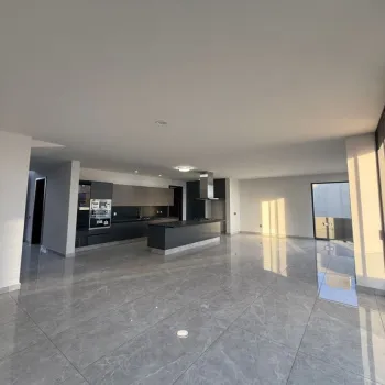 Casa En Venta,Avenida Punto Sur 6259, Tlajomulco de Zúñiga, Jalisco 45645, 5 Habitaciones,5 Baños,Avenida Punto Sur,3,p4sVu27