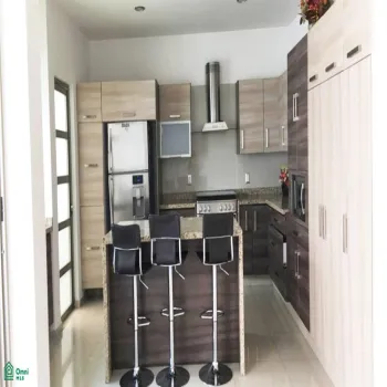En Venta,La Rioja,Najerilla 851, Tlajomulco de Zuniga, Jalisco 45640, 4 Habitaciones,4 Baños,Najerilla,2,MX25943985