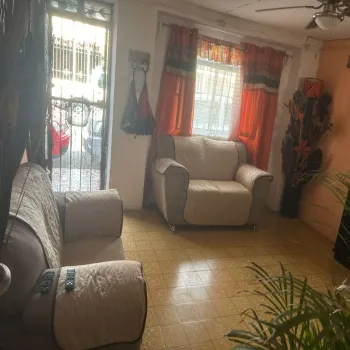 Casa En Venta,Ferrocarril,Calle 8-A 2119, Guadalajara, Jalisco 44440, 5 Habitaciones,3 Baños,Calle 8-A,1,pDcMojf