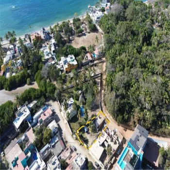 Terreno En Venta,La peñita de Jaltemba,Luis Flores Góngora 102, Compostela, Nayarit 63720,Luis Flores Góngora,p4NJ6A2