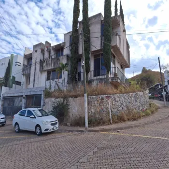 Casa En Venta,Cerro del Tesoro,Vista a La Lejanía 5756, San Pedro Tlaquepaque, Jalisco 45608, 7 Habitaciones,6 Baños,Vista a La Lejanía,3,pSHpjbq