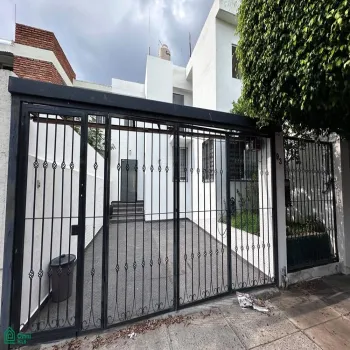 Casa En Venta,Estatuto Jurídico Fovissste,Manzana 8 S/N, Zapopan, Jalisco 45149, 4 Habitaciones,2 Baños,Manzana 8,2,MX25965099