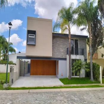 Casa En Venta,Jardín Real,Monarquia Sur 48, Zapopan, Jalisco 45136, 4 Habitaciones,4 Baños,Monarquia Sur,1,p8Awz1b