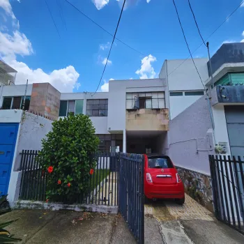 Casa En Venta,Italia Providencia,Calle Aurelio Luis Gallardo 744, Guadalajara, Jalisco 44648, 5 Habitaciones,2 Baños,Calle Aurelio Luis Gallardo,1,px0Ovkk