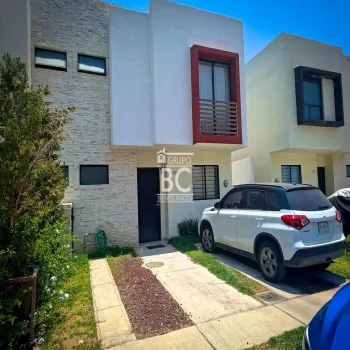 Casa En Venta,Fraccionamiento El Campestre , Col la venta del a,Avenida de la Pradera 844 109, Zapopan, Jalisco 45221, 3 Habitaciones,1 Baño,Avenida de la Pradera,2,pu2pUPC