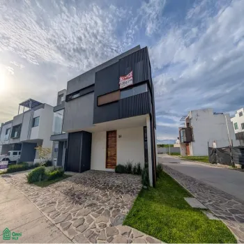 Casa En Venta,Fraccionamiento Valle Imperial,Palmira 1236, Zapopan, Jalisco 45134, 4 Habitaciones,3 Baños,Palmira,3,MX25974094