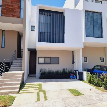 Casa En Venta,Paraje,Avenida Vuelo de las Grullas 200 185, Tlajomulco de Zúñiga, Jalisco 45645, 3 Habitaciones,2 Baños,Avenida Vuelo de las Grullas,1,prWsZRX