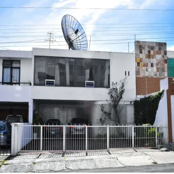 Casa En Venta,Zapopan,Calle Anáhuac 297, Zapopan, Jalisco 45050, 4 Habitaciones,3 Baños,Calle Anáhuac,2,p6KetjL