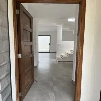 Casa En Venta,Avenida Adamar 1216, Tlajomulco de Zúñiga, Jalisco 45650, 3 Habitaciones,2 Baños,Avenida Adamar,1,pmV8Bws