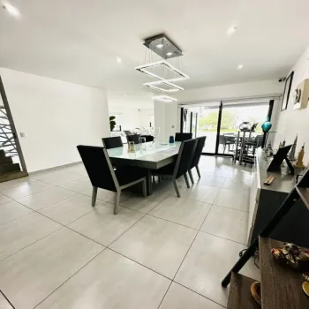 Casa En Venta,Jardín Real,Jardín del Crisantemo S/N, Zapopan, Jalisco 45136, 4 Habitaciones,3 Baños,Jardín del Crisantemo,1,ptrVuCK