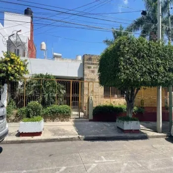 Casa En Venta,Ladron De Guevara,Calle Aurelio Luis Gallardo 531, Guadalajara, Jalisco 44600, 6 Habitaciones,6 Baños,Calle Aurelio Luis Gallardo,1,pGyksFo