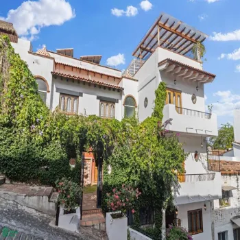 Casa En Venta,Puerto Vallarta Centro,Miramar 585, Puerto Vallarta, Jalisco 48300, 7 Habitaciones,9 Baños,Miramar,3,MX23997381