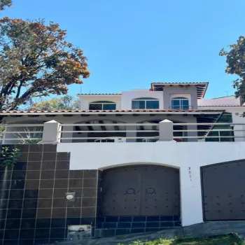 Casa En Venta,Ciudad Bugambilias,Avenida del Reno Poniente 3811, Zapopan, Jalisco 45237, 3 Habitaciones,3 Baños,Avenida del Reno Poniente,1,paCTc99