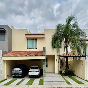 Casa En Venta,Bugambilias,Avenida Lorenzo Barcelata 510, Zapopan, Jalisco 45237, 4 Habitaciones,4 Baños,Avenida Lorenzo Barcelata,2,pIRGVo0