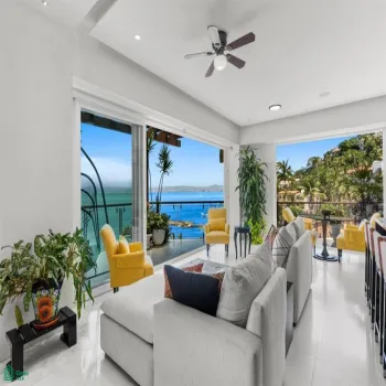 Departamento En Venta,Conchas Chinas,Carretera a Barra de Navidad 1230 Interior 501, Puerto Vallarta, Jalisco 48390, 3 Habitaciones,3 Baños,Carretera a Barra de Navidad,1,MX251000237