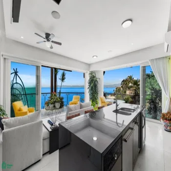 Departamento En Venta,Conchas Chinas,Carretera a Barra de Navidad 1230 Interior 501, Puerto Vallarta, Jalisco 48390, 3 Habitaciones,3 Baños,Carretera a Barra de Navidad,1,MX251000237