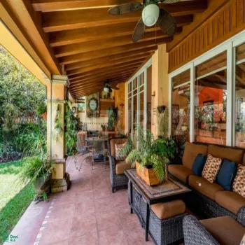 Casa En Venta,Bugambilias,avenida azaleas 528, Zapopan, Jalisco 45230, 3 Habitaciones,4 Baños,avenida azaleas,3,MX251013627