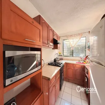 Casa En Venta,Parques de Santa María,Calle Bahía de Pelícanos 1, San Pedro Tlaquepaque, Jalisco 45609, 2 Habitaciones,1 Baño,Calle Bahía de Pelícanos,1,p0WuxGz