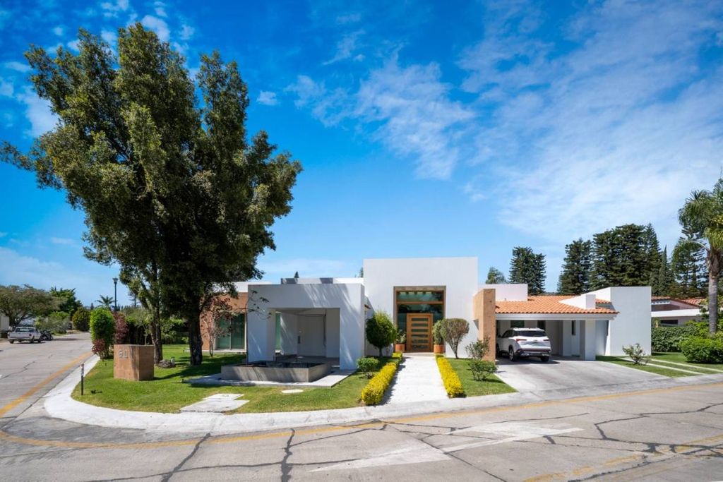 Campo de Golf Santa Anita Condominio Paseo de Los Lirios 4 Habitaciones