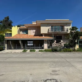 Casa En Venta,Bugambilias,Callejón de los Claveles S/N, Zapopan, Jalisco 45237, 4 Habitaciones,4 Baños,Callejón de los Claveles,1,pVi7Og8