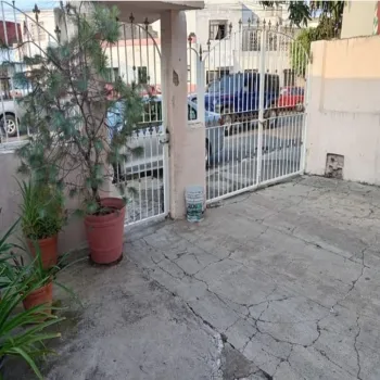 Casa En Venta,8 de Julio,Pelicano 869, Guadalajara, Jalisco 44910, 4 Habitaciones,1 Baño,Pelicano,1,p6fLrcl