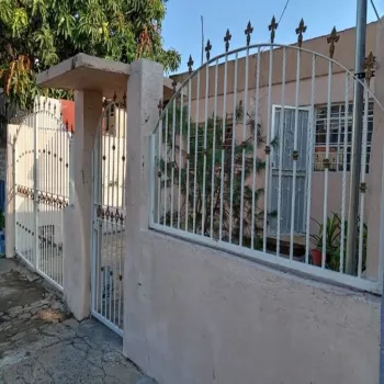 Casa En Venta,8 de Julio,Pelicano 869, Guadalajara, Jalisco 44910, 4 Habitaciones,1 Baño,Pelicano,1,p6fLrcl