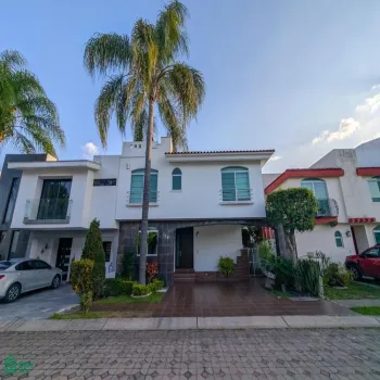 Casa En Venta,Fraccionamiento Jardín Real,Coto 3 Jardín de Cibeles 505, Zapopan, Jalisco 45136, 4 Habitaciones,4 Baños,Coto 3 Jardín de Cibeles,3,MX251017170