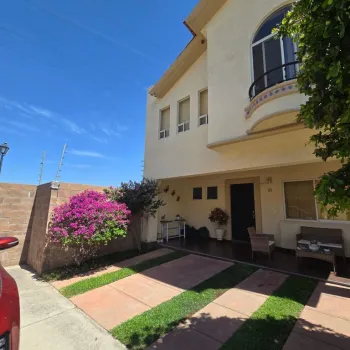Casa En Venta,Alta California,Boulevard Alta California 1221, Tlajomulco de Zúñiga, Jalisco 45650, 3 Habitaciones,2 Baños,Boulevard Alta California,1,p9Mh2tA