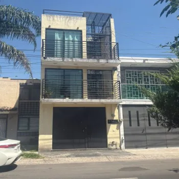 Edificio En Venta,Jardines del Valle,Avenida Acueducto 2746, Zapopan, Jalisco 45138, 3 Habitaciones,3 Baños,Avenida Acueducto,1,piQi3lT