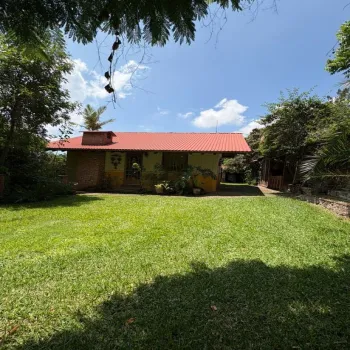 Casa En Venta,Jocotepec,Guadalajara-Morelia 502, Jocotepec, Jalisco 45800, 3 Habitaciones,2 Baños,Guadalajara-Morelia,1,prcHHpd