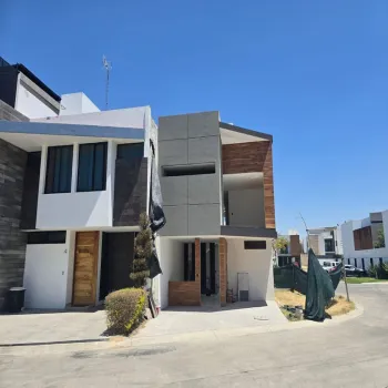 Casa En Venta,Altavista Residencial,Avenida Altavista 390, Zapopan, Jalisco 45134, 3 Habitaciones,2 Baños,Avenida Altavista,1,pvmu9NY