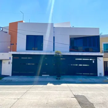 Casa En Renta,Fracc Prados Tepeyac,Calle Prado de los Lirios 377, Zapopan, Jalisco 45050, 4 Habitaciones,6 Baños,Calle Prado de los Lirios,3,pz0KM0n