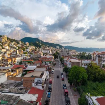 Casa En Venta,5 de Diciembre,Av Mexico 1276, Puerto Vallarta, Jalisco 48350, 4 Habitaciones,2 Baños,Av Mexico,2,MX251034701