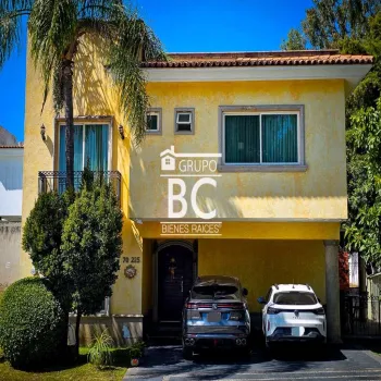 Casa En Venta,Sendero De Las Moras,Privada Amanecer 70 225, Tlajomulco de Zúñiga, Jalisco 45640, 4 Habitaciones,3 Baños,Privada Amanecer ,2,phfQsxC