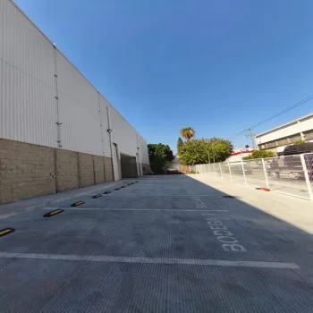 Bodega En Venta,Del Fresno,Calzada Lázaro Cárdenas 2140, Guadalajara, Jalisco 44900,Calzada Lázaro Cárdenas,1,pAtY97J