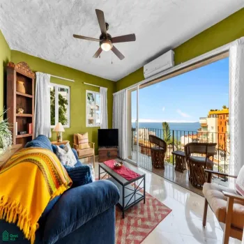 Departamento En Venta,Amapas,Carretera Barra de Navidad 540 Unit 4, Puerto Vallarta, Jalisco 48399, 1 Cuarto,1 Baño,Carretera Barra de Navidad,3,MX251048503