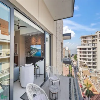 Departamento En Venta,Emiliano Zapata,Venustiano Carranza 268 Unit 705, Puerto Vallarta, Jalisco 48380, 2 Habitaciones,2 Baños,Venustiano Carranza,3,MX251053088