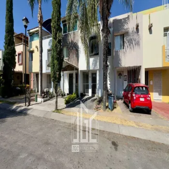 Casa En Venta,Loreto,Calle Loyola 92, San Pedro Tlaquepaque, Jalisco 45601, 3 Habitaciones,3 Baños,Calle Loyola,3,pwfCy4I