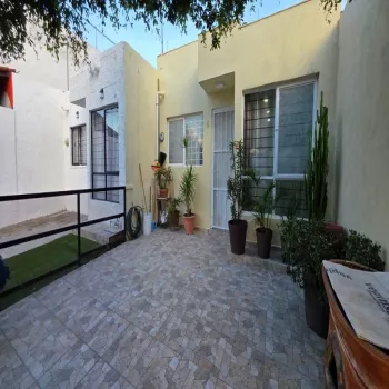 Casa En Venta,Parques de Santa María,Avenida Bahía de Todos Los Santos 2782, San Pedro Tlaquepaque, Jalisco 45609, 2 Habitaciones,1 Baño,Avenida Bahía de Todos Los Santos,1,pVQ33Ha