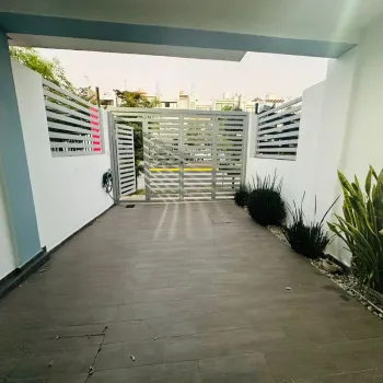 Casa En Venta,Insurgentes,Calle Francisco Huízar 697, Guadalajara, Jalisco 44820, 3 Habitaciones,2 Baños,Calle Francisco Huízar,2,paJkNNl