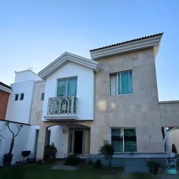 Casa En Venta,Jardín Real,Boulevard Jardín Real Oriente 820, Zapopan, Jalisco 45136, 4 Habitaciones,3 Baños,Boulevard Jardín Real Oriente,2,pyJOPQV