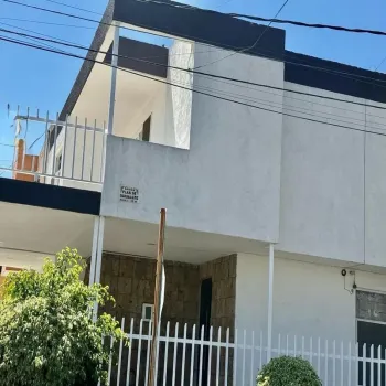 Casa En Venta,Revolución,Calle Batalla de Celaya S/N, San Pedro Tlaquepaque, Jalisco 45580, 4 Habitaciones,2 Baños,Calle Batalla de Celaya,2,pg16wEQ