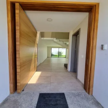 Casa En Venta,Casa fuerte,Avenida Casa Fuerte 126 60, Tlajomulco de Zúñiga, Jalisco 45645, 3 Habitaciones,3 Baños,Avenida Casa Fuerte,2,ppyiM0i