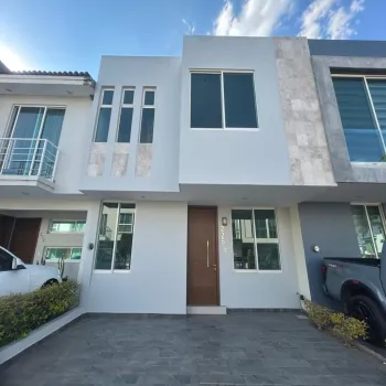 Casa En Renta,La Tijera,Calle Boulevard Valle del Silicio 150 225, Tlajomulco de Zúñiga, Jalisco 45647, 3 Habitaciones,3 Baños,Calle Boulevard Valle del Silicio,1,pgGcAPY