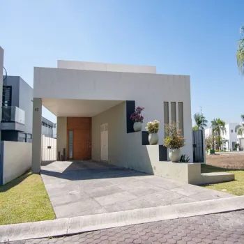 Casa En Venta,Paseo de Las Aves y Jardines de San Sebastián,Rinconada Santa Anita S/N, Tlajomulco de Zúñiga, Jalisco 45650, 1 Cuarto,1 Baño,Rinconada Santa Anita,1,pQ6ZyVZ