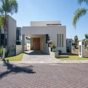 Casa En Venta,Paseo de Las Aves y Jardines de San Sebastián,Rinconada Santa Anita S/N, Tlajomulco de Zúñiga, Jalisco 45650, 1 Cuarto,1 Baño,Rinconada Santa Anita,1,pQ6ZyVZ