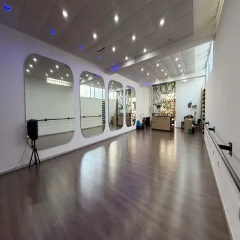 Local En Renta,Ladron De Guevara,Avenida México 2534, Guadalajara, Jalisco 44600,1 Baño,Avenida México,1,p6hMSO9